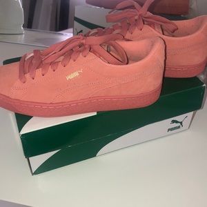 Suede Jr Pumas